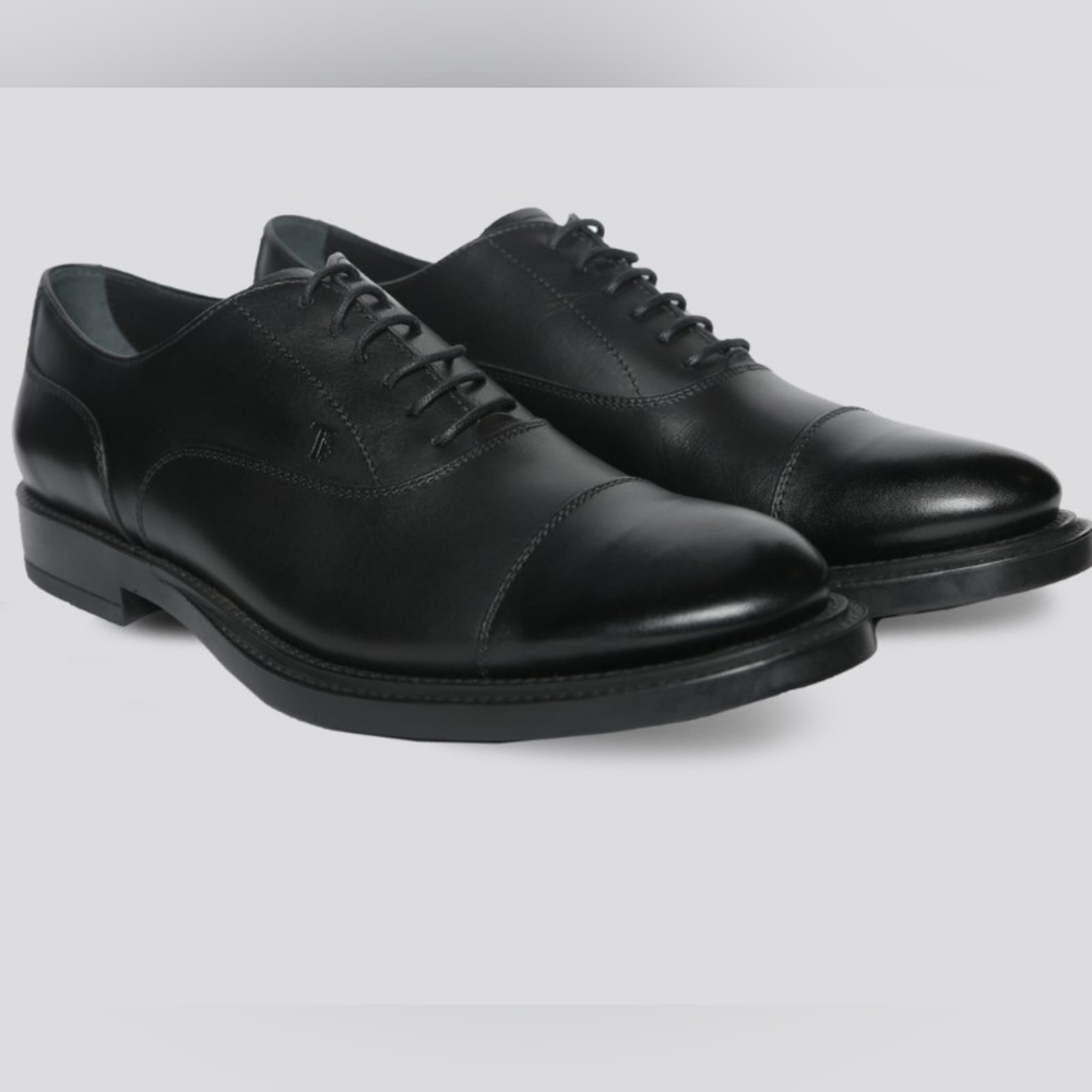 Mens size 10 Tod's dress shoes COA
